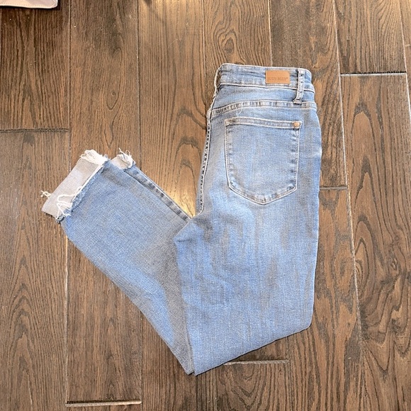 Judy Blue Light Blue Distressed Women Jeans - Picture 5 of 6